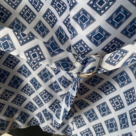 Tailored Vest - Picture 4 of 6